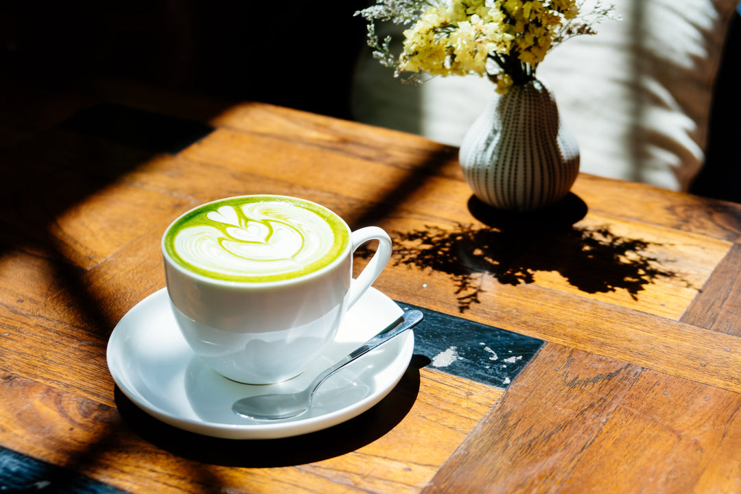 Tobulos matcha latte receptas